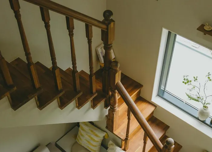 Edge House Hongdae Villa *